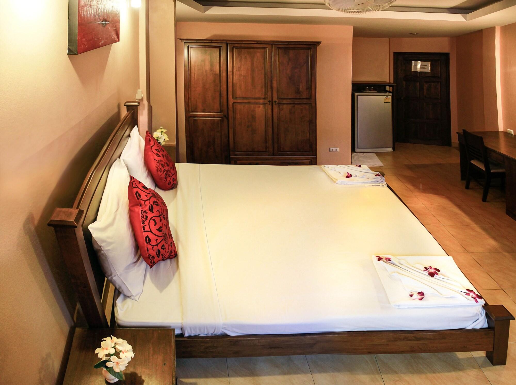 Star Guesthouse Patong Exterior foto